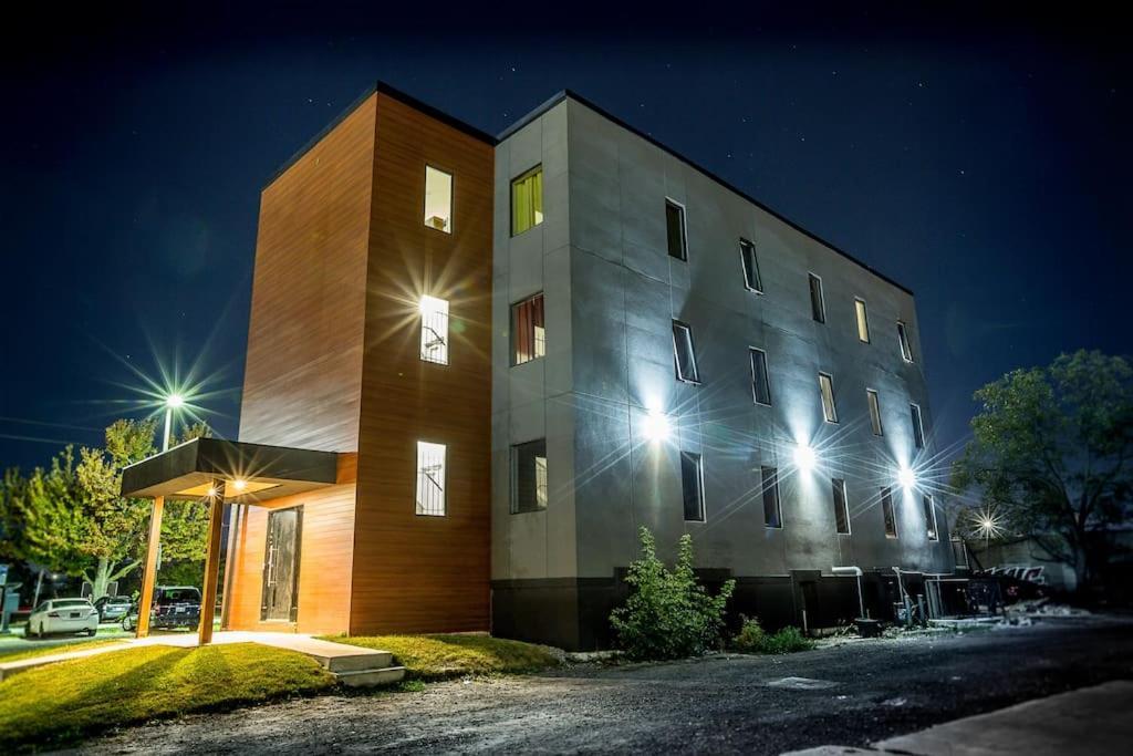 Holiday home Luxury Boutique Two Bedroom 2b Niagara Falls