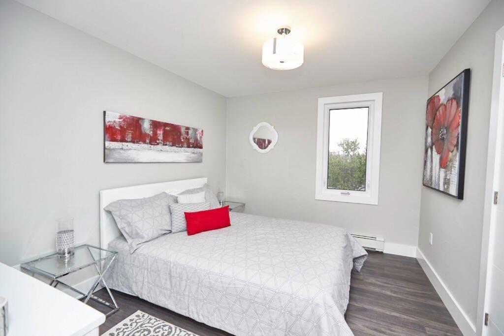 Luxury Boutique Two Bedroom 2b *